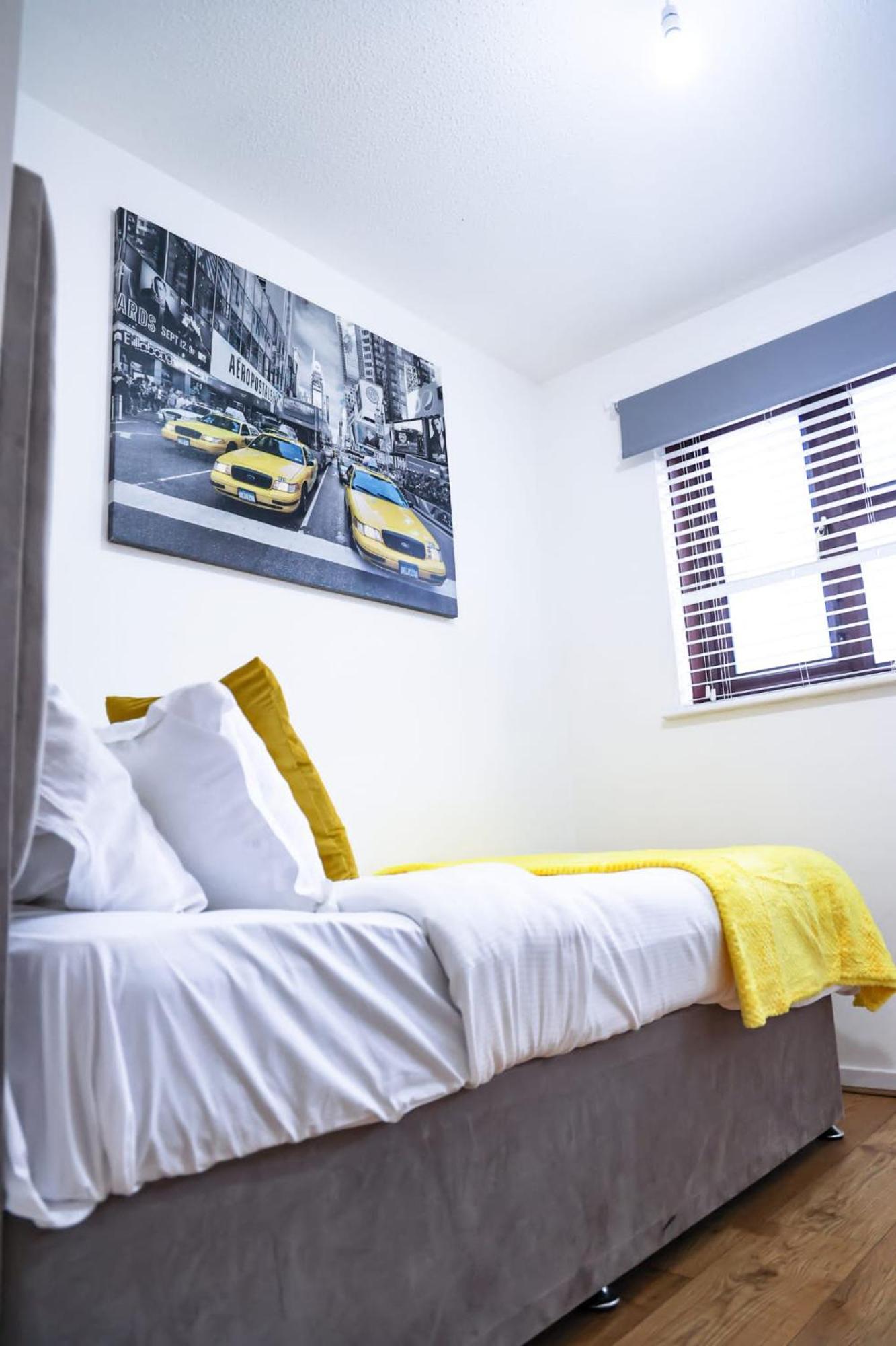 The Heart Of Brick Lane, Sleeps 7! Londen